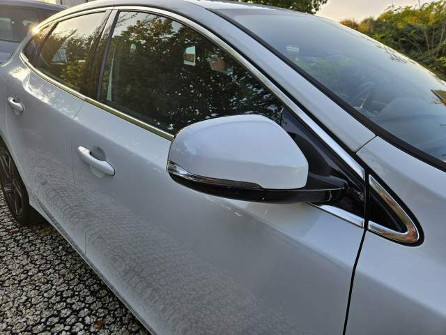 Volvo V40 II 2013 — zdjęcie 31