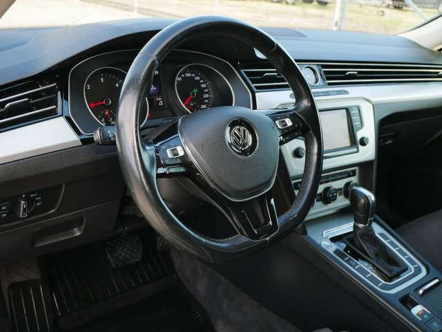 Volkswagen Passat B8 2015 — zdjęcie 19