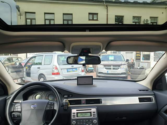 Volvo V70 III 2009 — zdjęcie 18