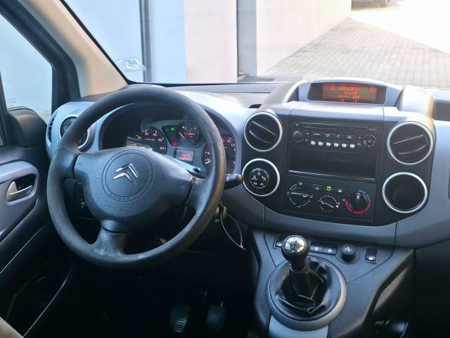 Citroen Berlingo II 2011 — zdjęcie 13