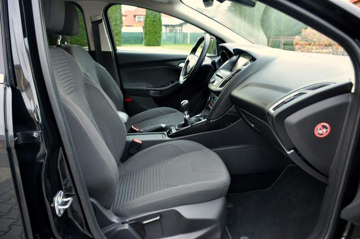 Ford Focus III facelifting 2015 — zdjęcie 17