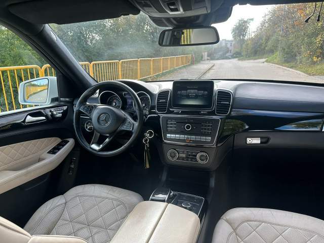 Mercedes-Benz GLE I (W166) 2015 — zdjęcie 9