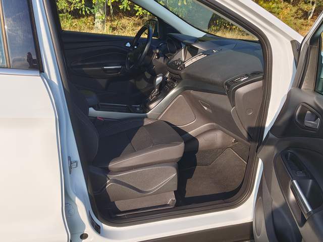 Ford Kuga II facelifting 2019 — zdjęcie 10