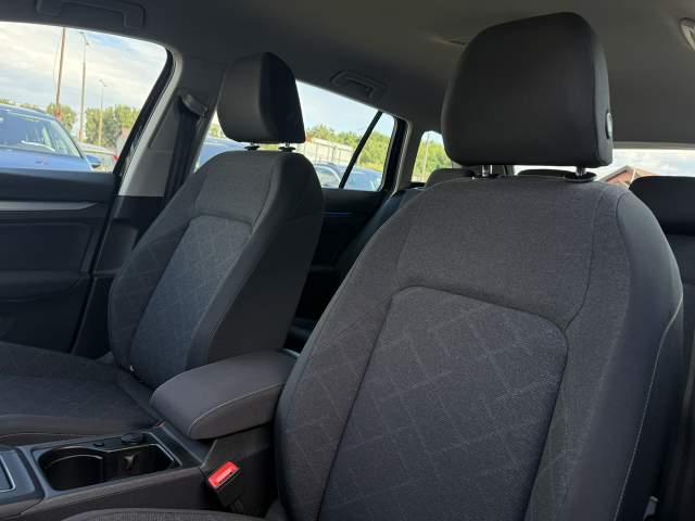 Volkswagen Golf VIII 2021 — zdjęcie 12