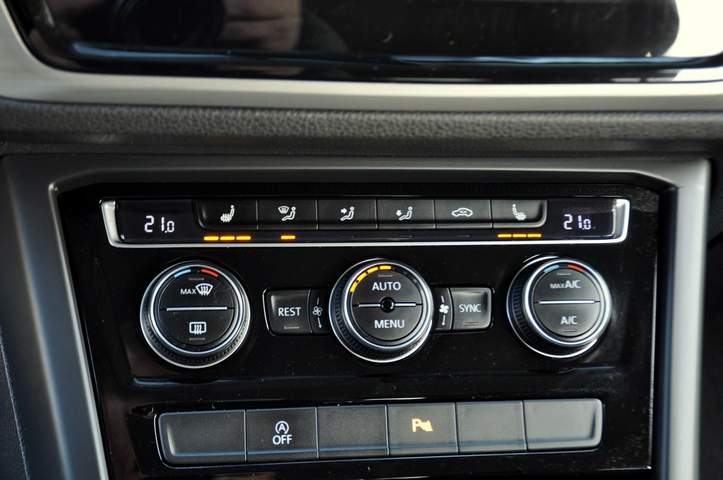 Volkswagen Touran II 2017 — zdjęcie 33