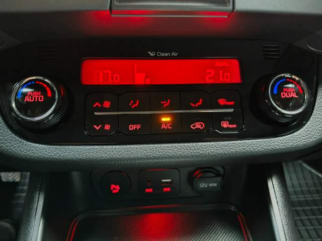 Kia Sportage III facelifting 2015 — zdjęcie 29