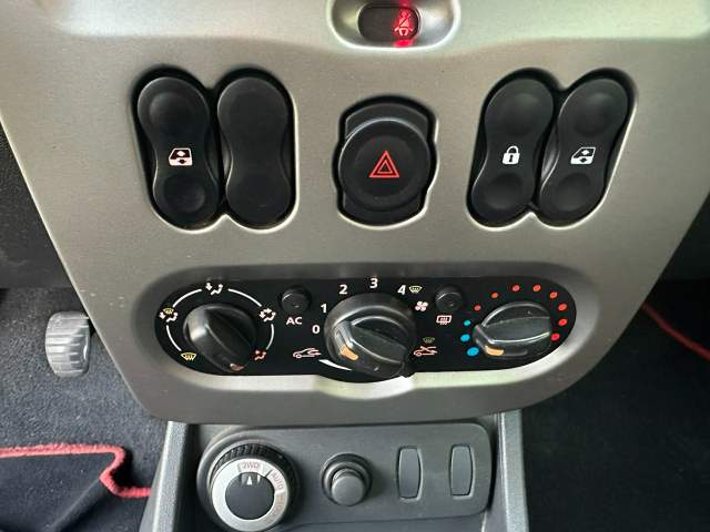 Dacia Duster I facelifting 2013 — zdjęcie 11