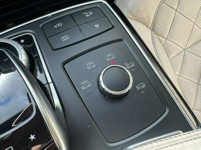 Mercedes-Benz GLE I (W166) 2015 — zdjęcie 16