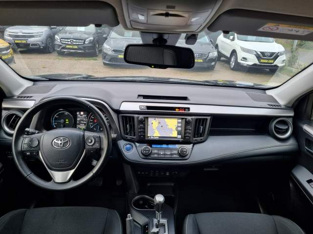 Toyota RAV4 V (XA50) 2018 — zdjęcie 15