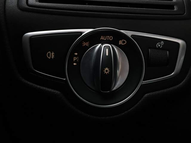 Mercedes-Benz GLC I (X253) facelifting 2021 — zdjęcie 34