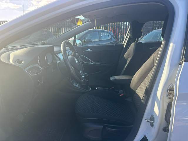 Opel Astra K 2019 — zdjęcie 18