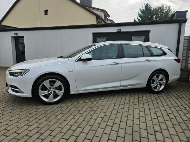 Opel Insignia I facelifting 2017 — zdjęcie 13