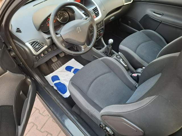 Peugeot 206 2009 — zdjęcie 10