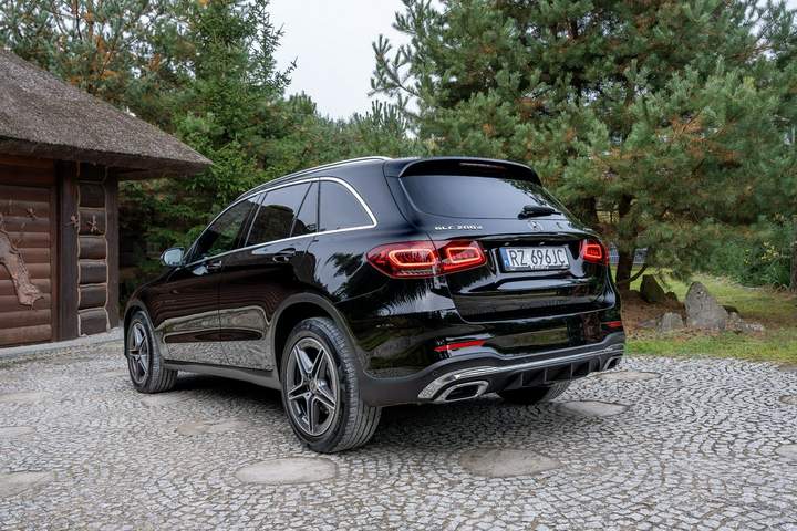 Mercedes-Benz GLC I (X253) facelifting 2020 — zdjęcie 11