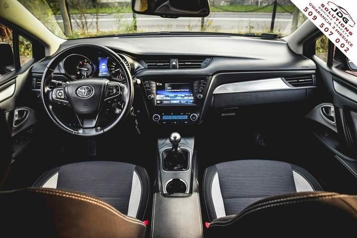 Toyota Avensis III facelifting 2 2017 — zdjęcie 23