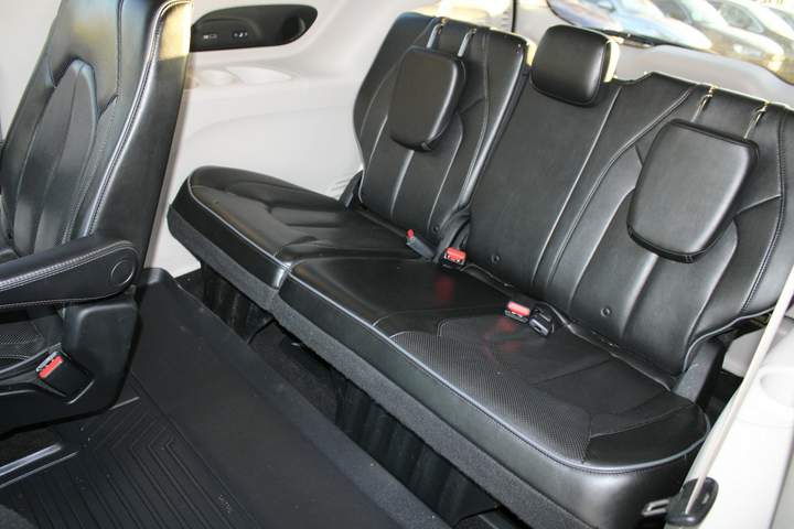 Chrysler Pacifica RU 2018 — zdjęcie 23
