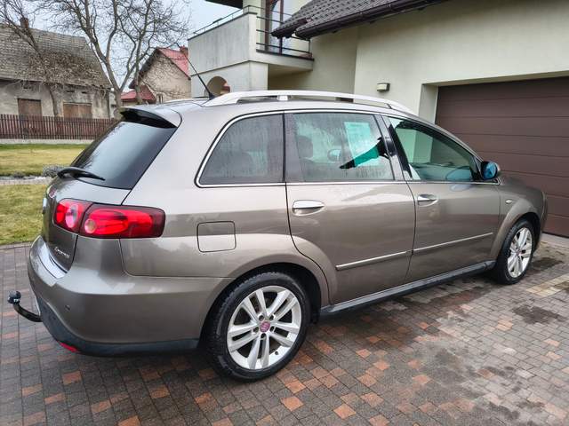 Fiat Croma II facelifting 2010 — zdjęcie 8