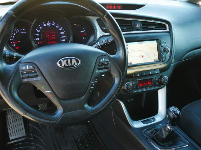 Kia Ceed II facelifting 2016 — zdjęcie 16