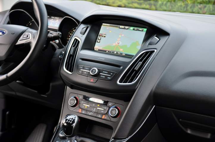 Ford Focus III facelifting 2015 — zdjęcie 26