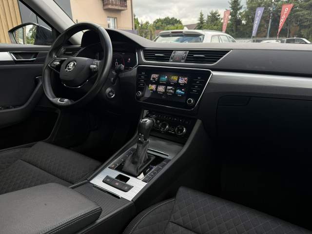 Skoda Superb III facelifting 2021 — zdjęcie 13