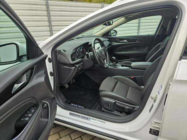 Opel Insignia I facelifting 2017 — zdjęcie 6