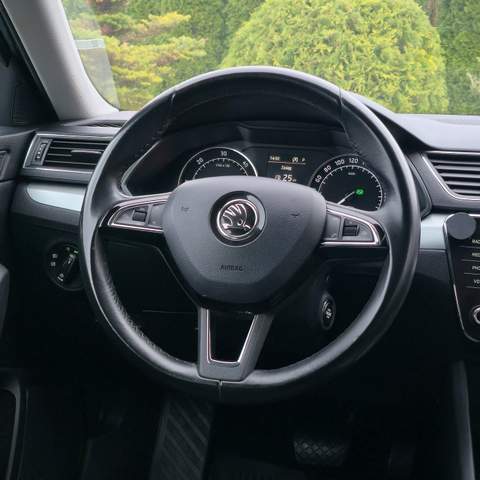 Skoda Superb III 2018 — zdjęcie 38