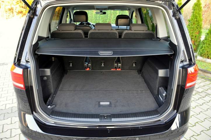 Volkswagen Touran II 2017 — zdjęcie 38
