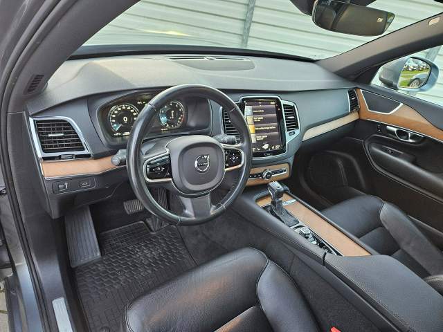 Volvo XC90 II 2016 — zdjęcie 24