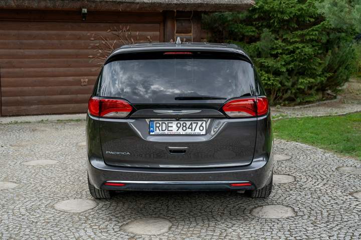 Chrysler Pacifica RU 2019 — zdjęcie 24