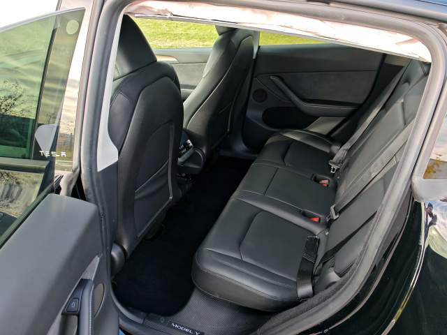 Tesla Model Y I 2022 — zdjęcie 38