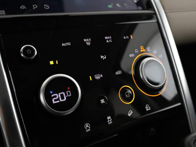 Land Rover Discovery Sport I facelifting 2021 — zdjęcie 28