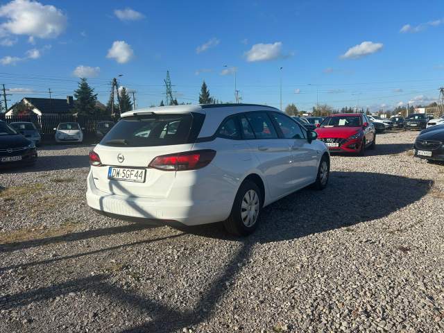 Opel Astra K 2019 — zdjęcie 11
