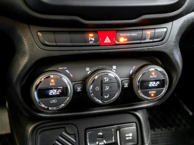 Jeep Renegade I 2014 — zdjęcie 16