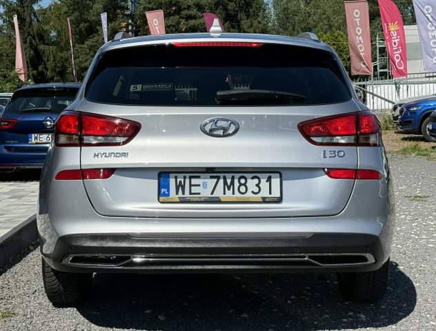 Hyundai i30 III facelifting 2 2022 — zdjęcie 7