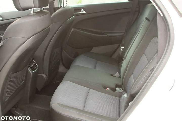 Hyundai Tucson III 2016 — zdjęcie 15