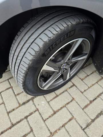 Volvo V40 II 2015 — zdjęcie 38