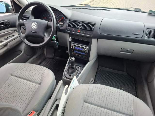 Volkswagen Golf IV 2002 — zdjęcie 8