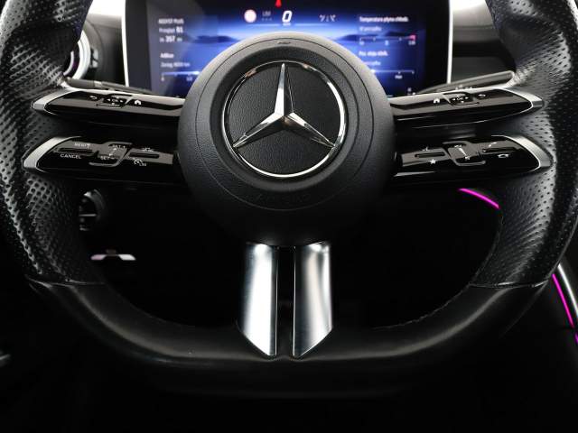 Mercedes-Benz C-Klasa V (W206) 2022 — zdjęcie 21