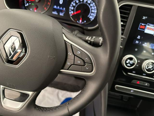 Renault Megane IV facelifting 2021 — zdjęcie 25