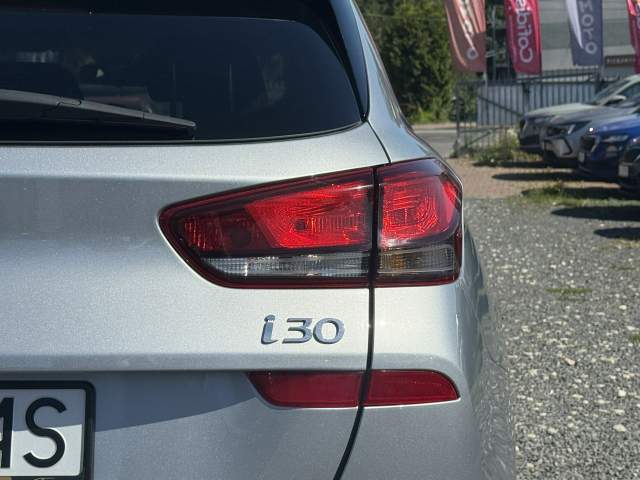 Hyundai i30 III facelifting 2 2022 — zdjęcie 8