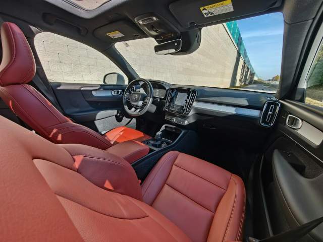 Volvo XC40 I 2019 — zdjęcie 11
