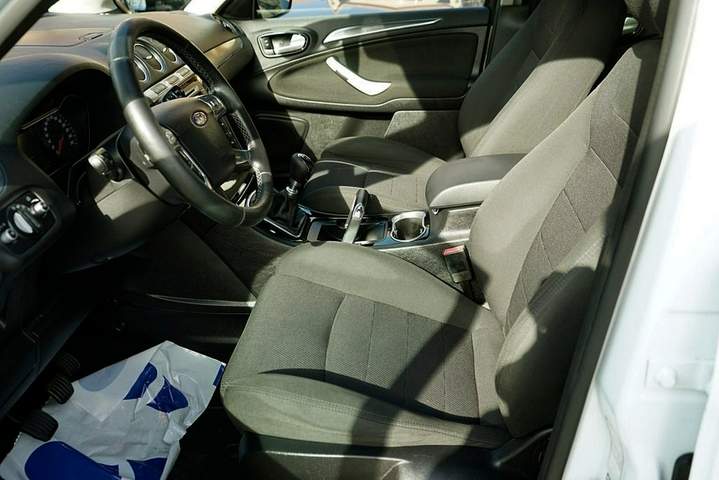 Ford S-MAX I facelifting 2012 — zdjęcie 11