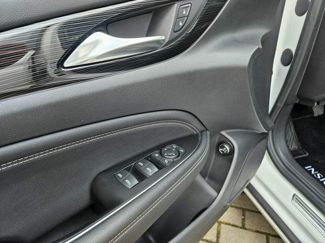Opel Insignia I facelifting 2017 — zdjęcie 24