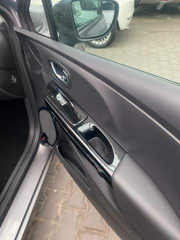 Renault Clio IV 2013 — zdjęcie 25