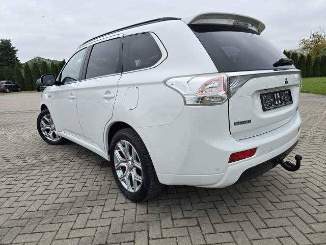 Mitsubishi Outlander III facelifting 2014 — zdjęcie 14