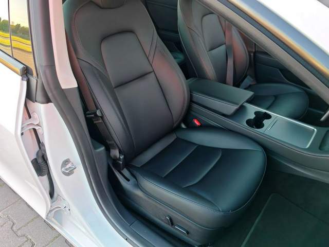 Tesla Model 3 I 2023 — zdjęcie 36