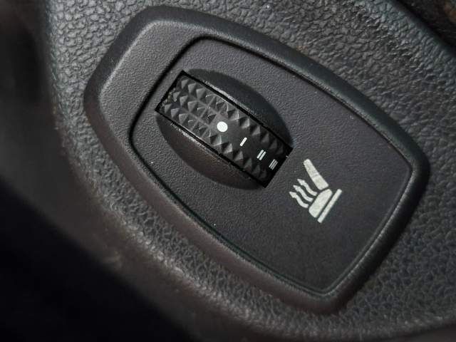 Renault Megane III 2009 — zdjęcie 14