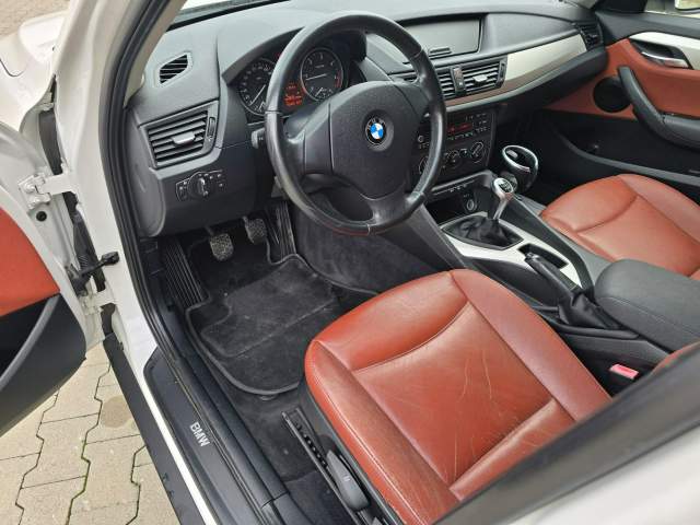 BMW X1 I (E84) 2011 — zdjęcie 20