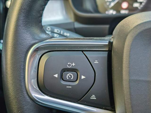 Volvo XC40 I 2019 — zdjęcie 18