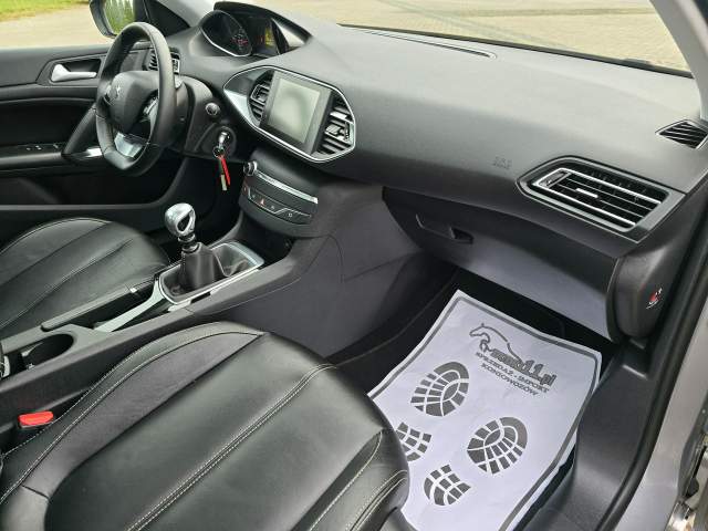 Peugeot 308 II 2014 — zdjęcie 23